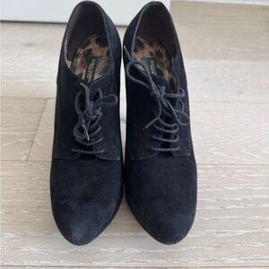 Women's Black Suede Lace-Up Shoes